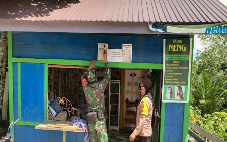 Petugas PPKM Rutin Pantau Kondisi Warga Isoman