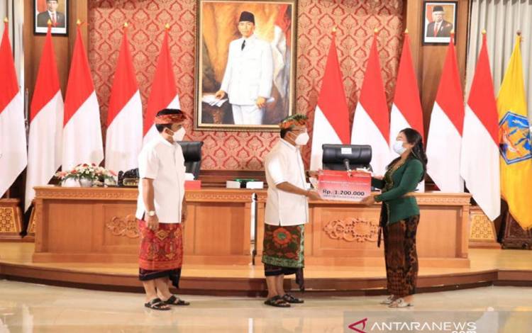 KemenkopUKM Targetkan 1,5 Juta Orang Terima BPUM Hingga Akhir Juli 2021