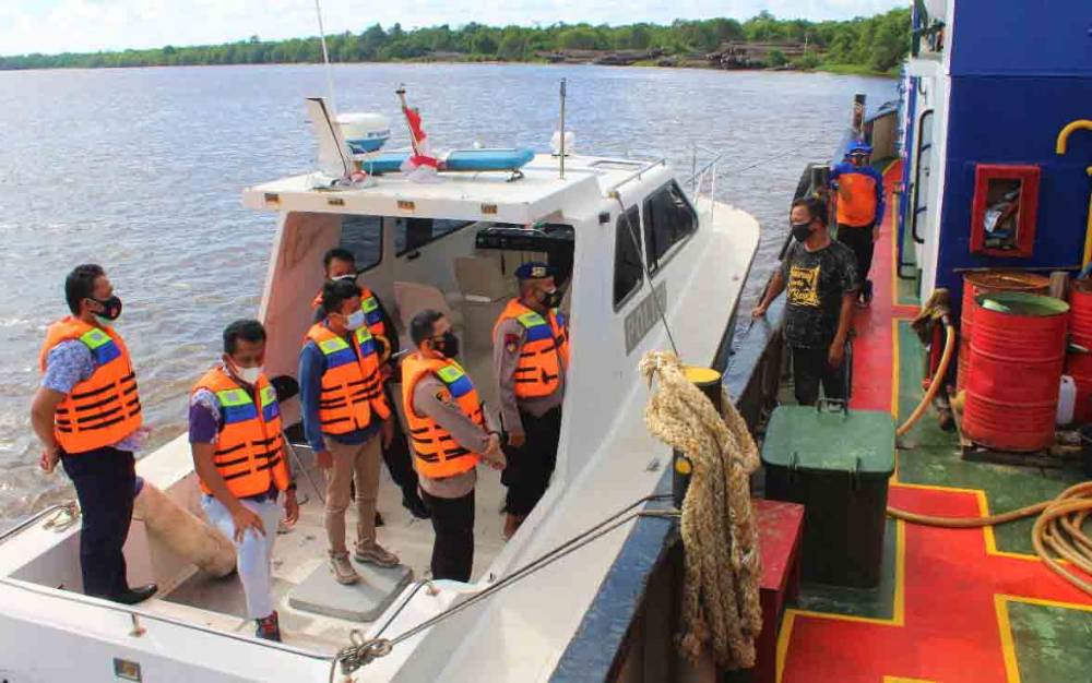 Kapolres Seruyan Pimpin Patroli Perairan