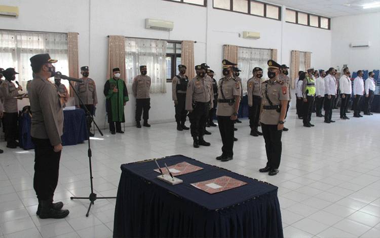Pejabat Polres Kotim Baru ini Diminta Fokus Tangani Covid-19