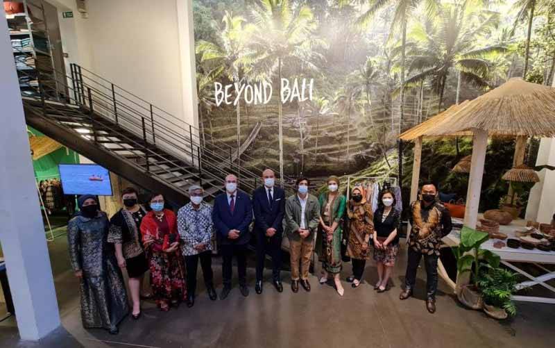 Produk Indonesia Dipamerkan di Toko Merci Prancis