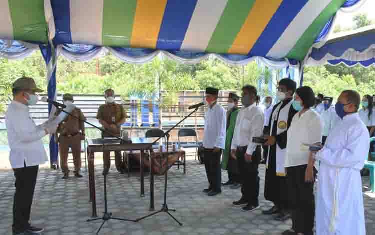 Anggota BPD dari 9 Desa di Kecamatan Kapuas Barat Resmi Dilantik