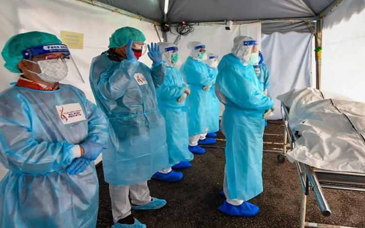 Korban Meninggal COVID-19 di Malaysia Disantuni Rp 17 Juta