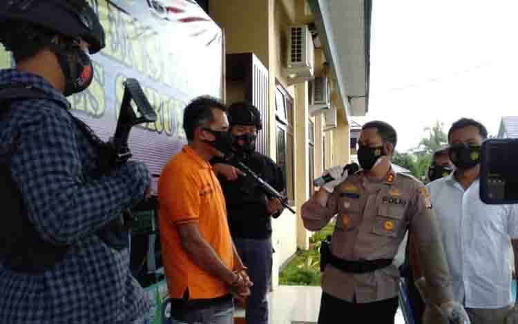 Pria Paruh Baya di Seruyan Diamankan Polisi Akibat Edarkan Sabu