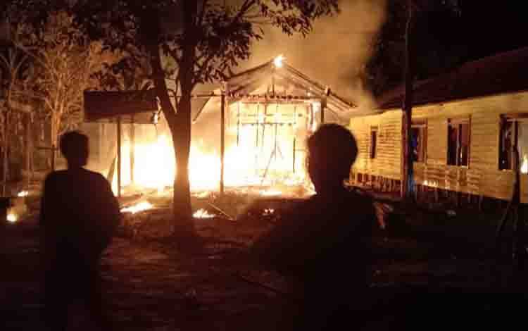 Rumah Warga di Desa Tewang Papari Katingan Habis Terbakar