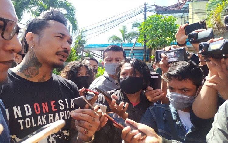 Jerinx SID Telah Diperiksa Polda Metro Jaya di Polres Badung-Bali
