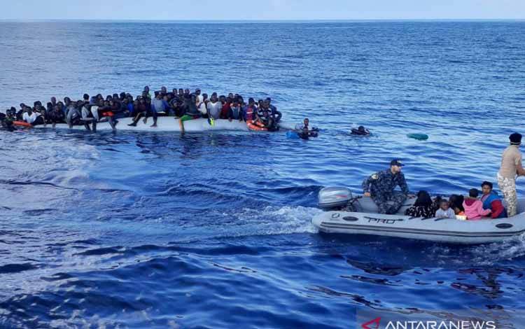 Ratusan Migran Diselamatkan dari Kapal Kayu di Lepas Pantai Tunisia