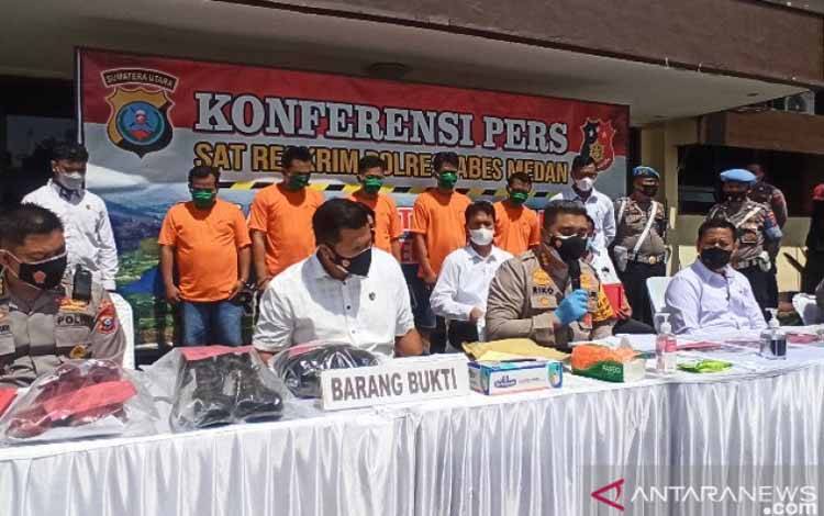 Polisi Tangkap 5 Orang Penyiraman Air Keras Terhadap Wartawan