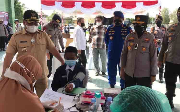 Wakapolda Kalteng Pantau Vaksinasi Covid-19 Pondok Pesantren dan Panti Asuhan di Sampit