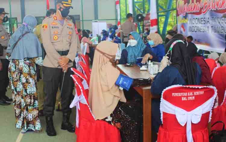 Warga Kuala Pembuang Antusias Ikuti Vaksinasi Dosis Kedua