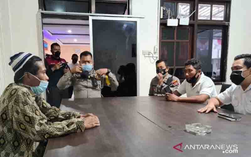 Polisi Tangkap Pelaku Teror Pemberi Wafer Berisi Benda Tajam