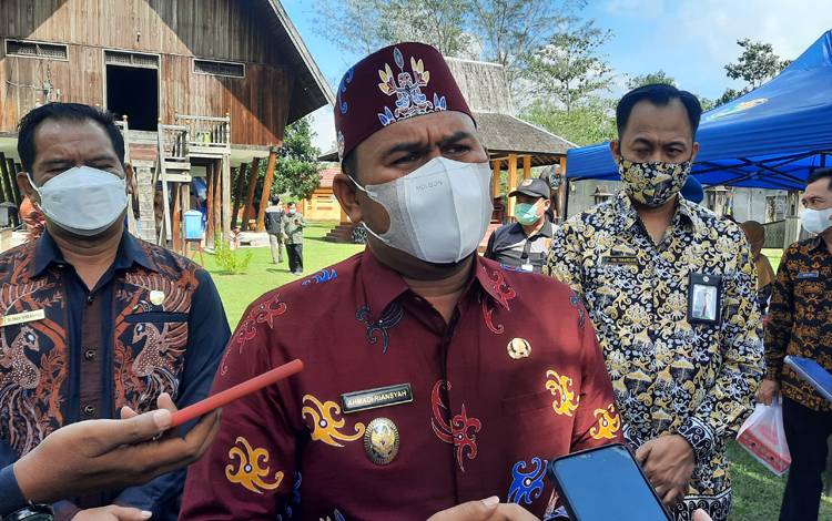 Wabup Kobar Ingatkan Kades Jangan Salahgunakan Anggaran Desa