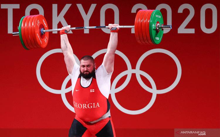 Lifter Georgia Rebut Emas dan Pecahkan Tiga Rekor Dunia Kelas +109kg