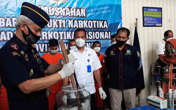 BNN Provinsi Kalteng Musnahkan Ratusan Gram Sabu dan Ganja