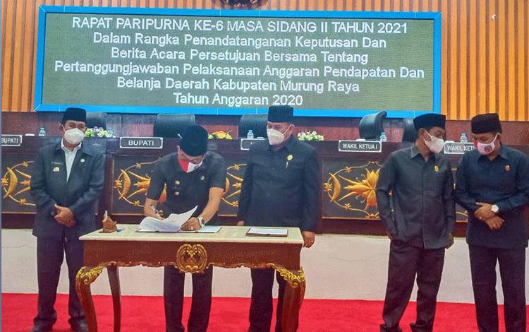 Pemkab Murung Raya dan DPRD Tandatangani Keputusan Bersama Pertanggungjawaban Bupati 2020