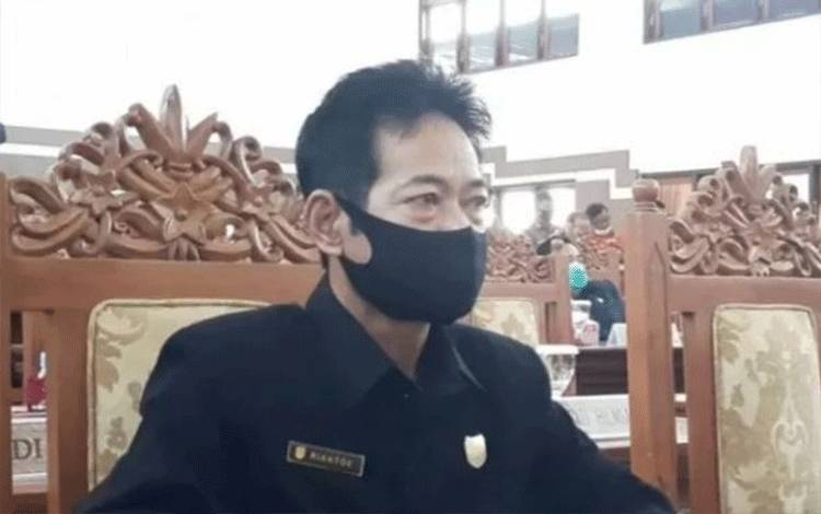 Anggota DPRD Gunung Mas Apresiasi Vaksinasi Serentak