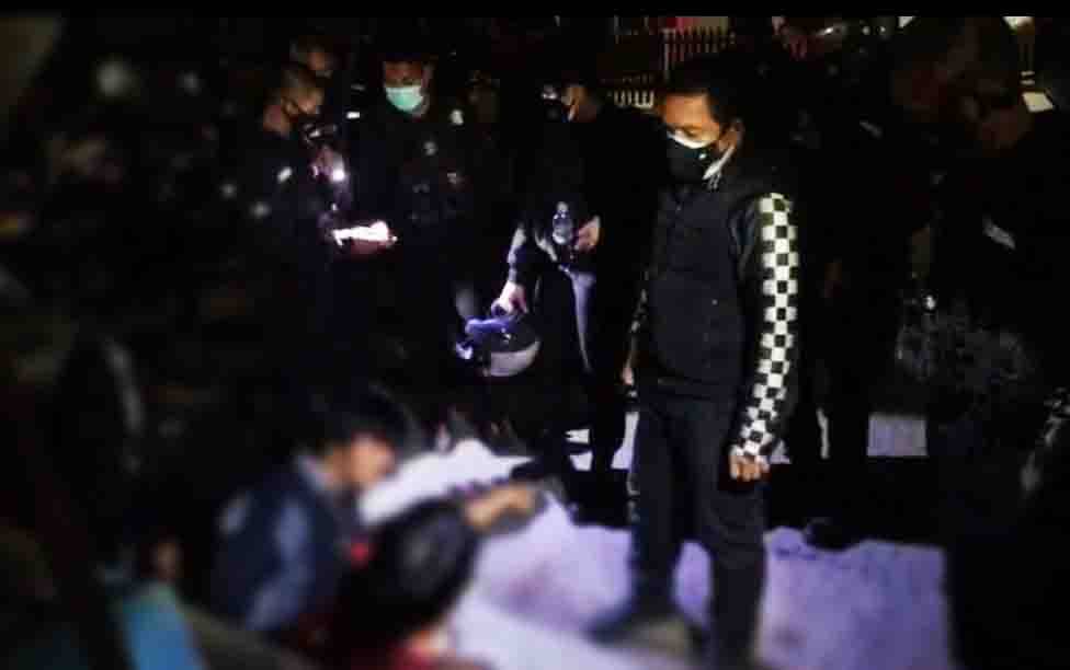 Polisi Amankan Dua Pemuda Bawa Senjata Tajam
