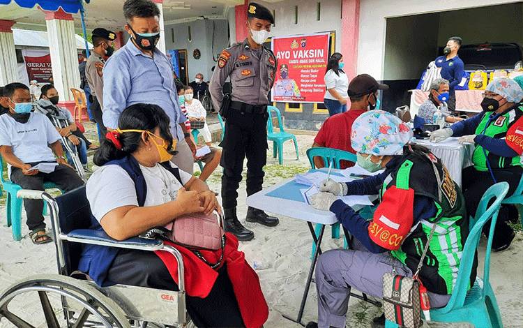 Puluhan Penyandang Disabilitas Ikuti Vaksinasi
