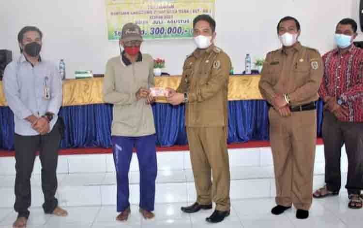 Desa Baun Bango Katingan Salurkan BLT DD