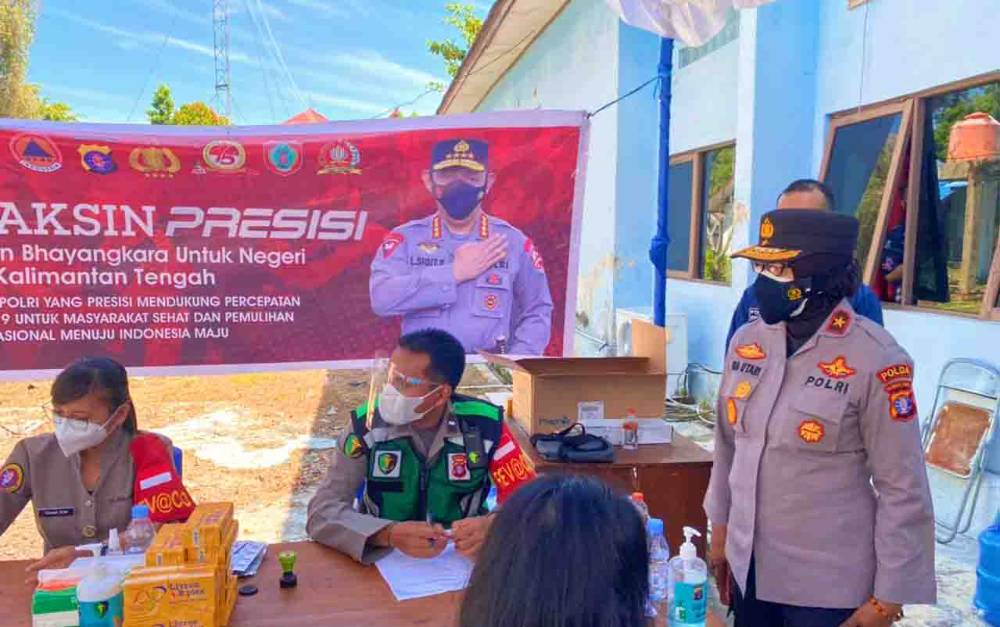 Wakapolda Kalteng Tinjau Vaksinasi di KNPI