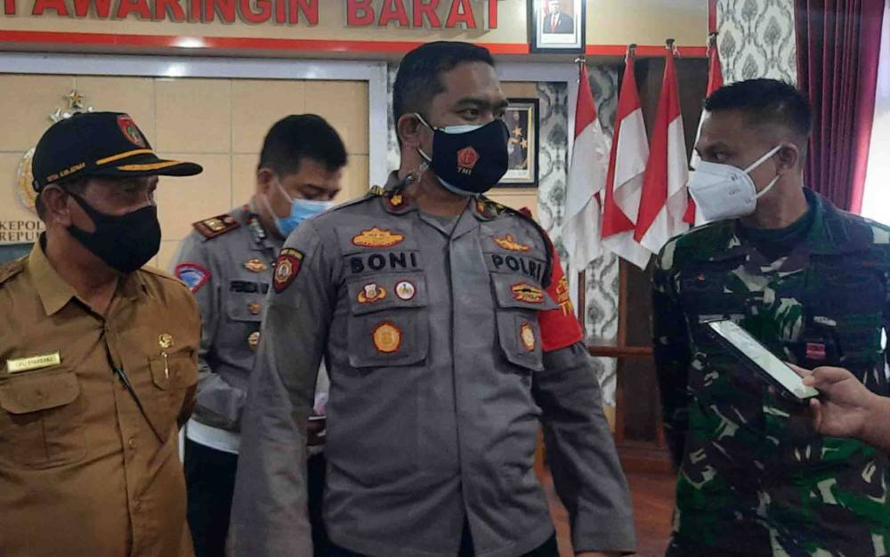 Petugas Penyekatan Kerja Sama Dengan Tim Yustisi Antisipasi Jalur Tikus