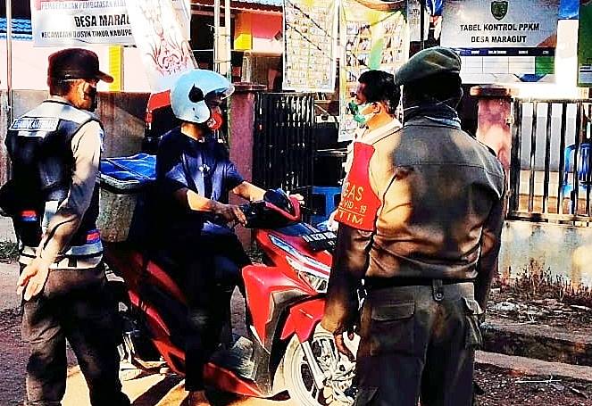 Terima Aduan Warga, Personel Gabungan Tertibkan Protokol Kesehatan di Pasar Maragut