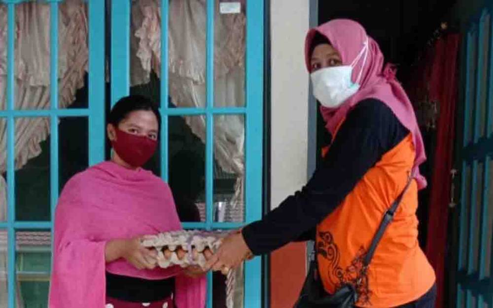 Satgas Covid-19 Palangka Raya Salurkan 100 Paket Sembako