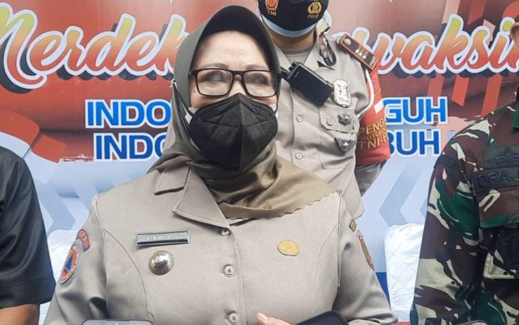 Bupati Kobar Apresiasi Pelaksanaan Vaksinasi Drive Thru