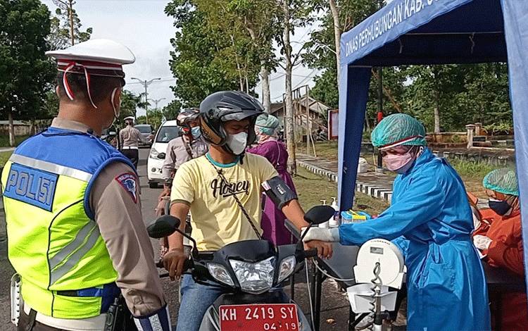 Polres Sukamara Laksanakan Vaksinasi Drive Thru Bertujuan ini