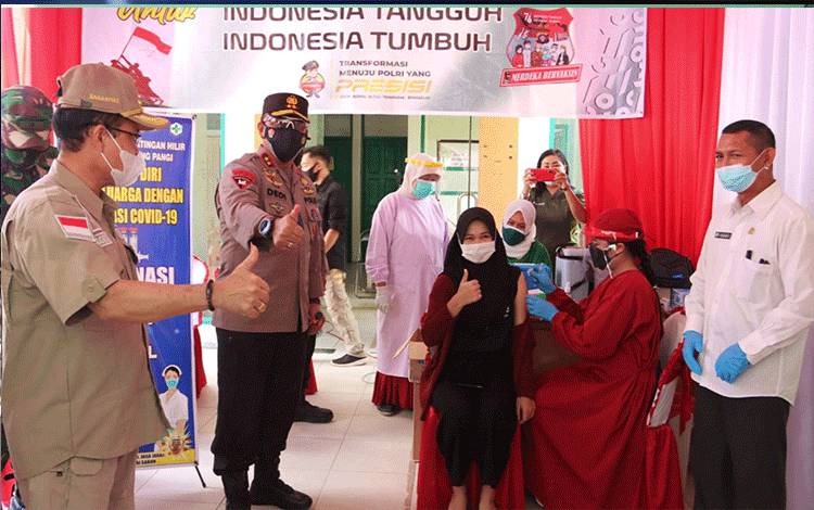 Kapolda Kalteng Tinjau Merdeka Bervaksin di Katingan Targetkan 300 Dosis?