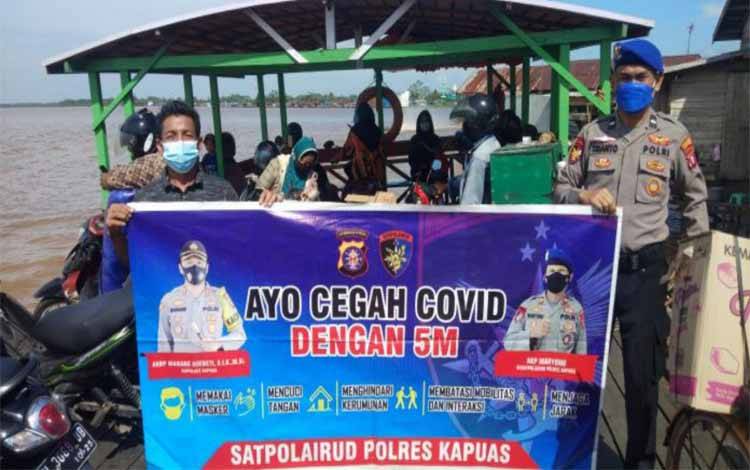 Penumpang Kapal Feri Penyeberangan Diingatkan Terapkan Prokes