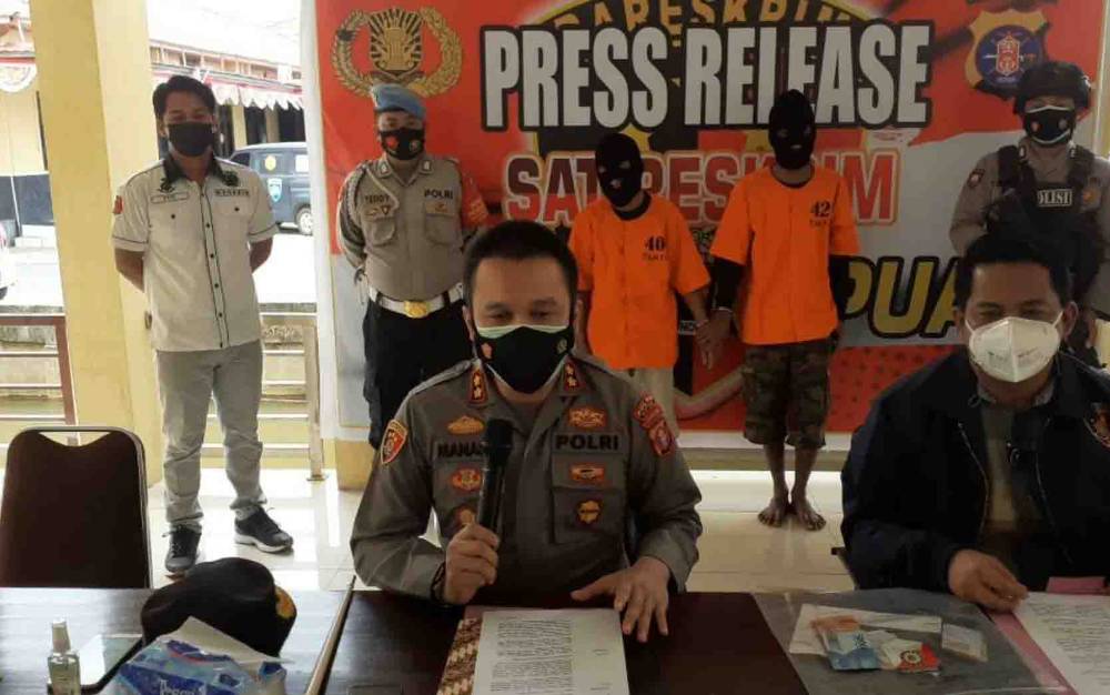 Polres Kapuas Ungkap Prostitusi Online, Satu dari Dua Pelaku Tega 'Jual' Anak Kandung