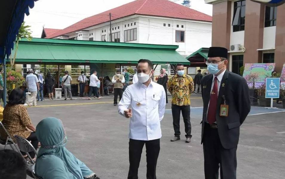 Wali Kota Tinjau Vaksinasi di Pengadilan Negeri Palangka Raya