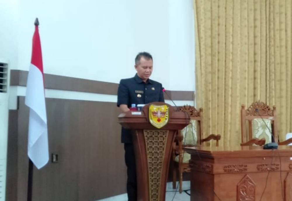 Bupati Gunung Mas Tanggapi Pandangan Umum Fraksi Pendukung Dewan