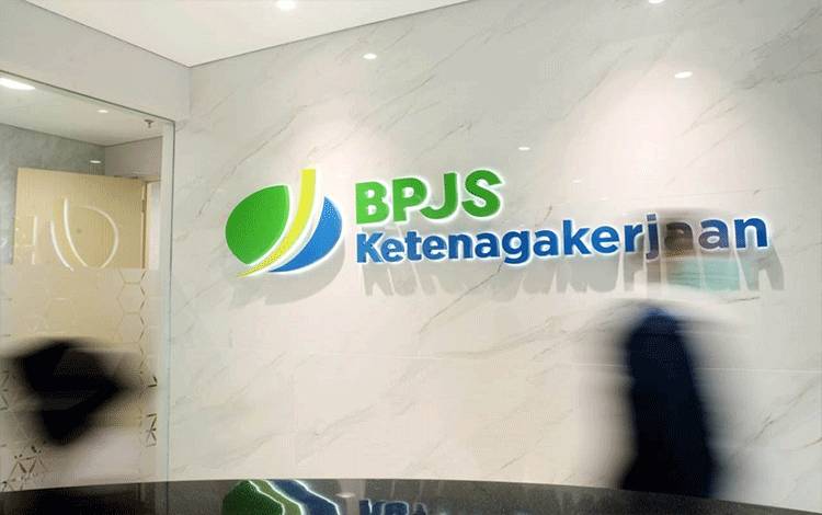 BPJAMSOSTEK Serahkan Data BSU Tahap II, Ajak Pekerja Cek Kepatuhan Kepesertaan