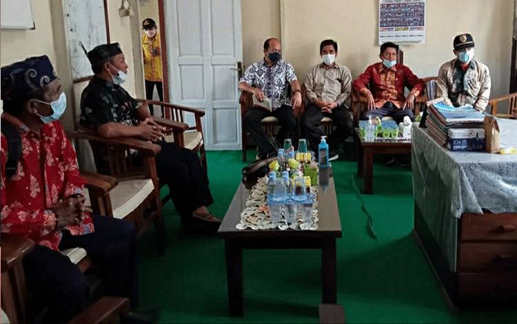 Pemerintah Kecamatan Mantangai Terima Kunjungan Kerja Anggota DPRD Kalteng
