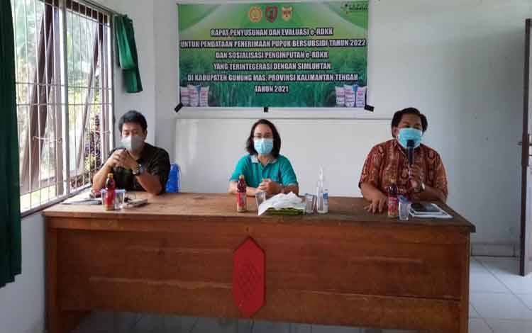 Distan Kabupaten Gunung Mas Lakukan Rapat Penyusunan dan Evaluasi e-RDKK  ?