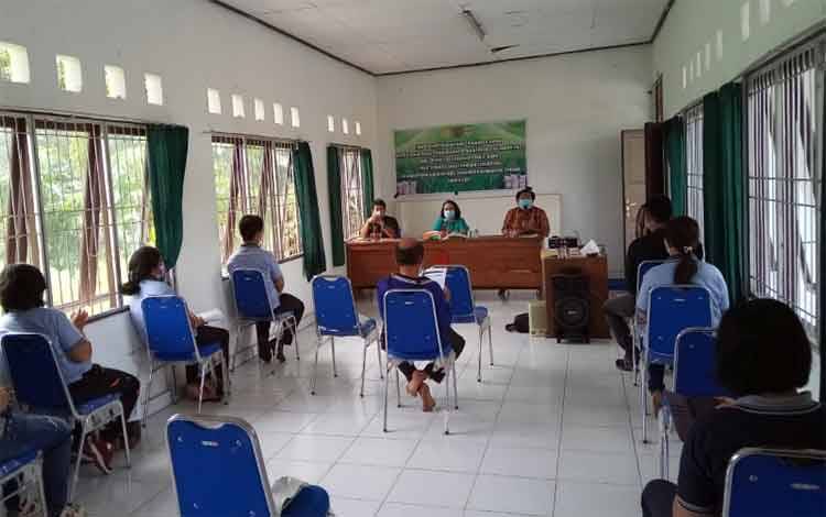 Distan Gunung Mas Sosialisasikan Penginputan Sistem e-RDKK Terintegrasi Simluhtan