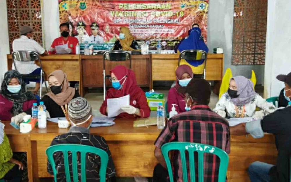 Ini Pesan Plt Camat kepada Warga Desa Manggala Permai Telah Terima Vaksin