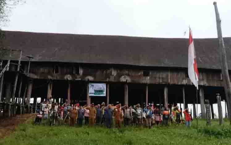 Cerita Perjuangan Pecinta Trail Kibarkan Merah Putih di Pedalaman Kotim, Kabag Umum Setda Nyaris Kecelakaan
