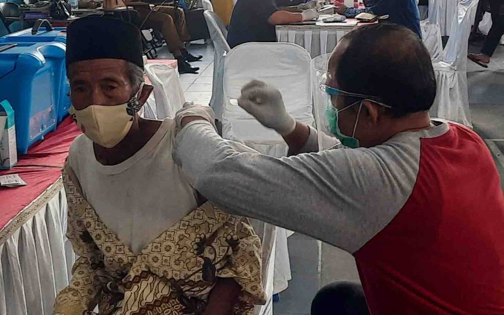 Vaksinasi Lansia Dosis Pertama di Kobar Mencapai 41,12 Persen