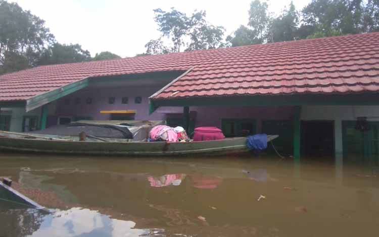 Banjir di Puskesmas Tumbang Penyahuan Capai 150 Cm, Begini Kondisi Pelayanan Masyarakat