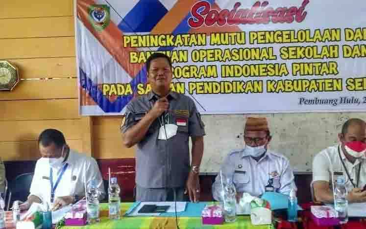 Buka Sosialisasi Pengelolaan Dana BOS, Ini Harapan Sekda Seruyan