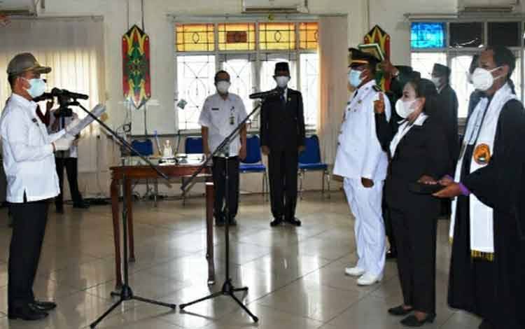 15 Pejabat Administrator dan Pengawas di Pemkab Kapuas Dilantik