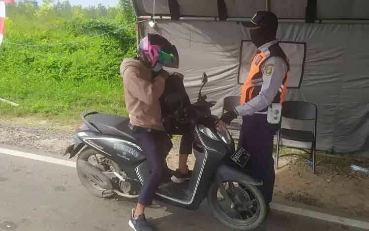 Selama PPKM Level 4 di Palangka Raya: Ribuan Kendaraan Duputar Balik