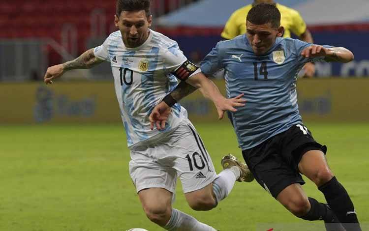 Fiorentina Pinjam Gelandang Arsenal Lucas Torreira