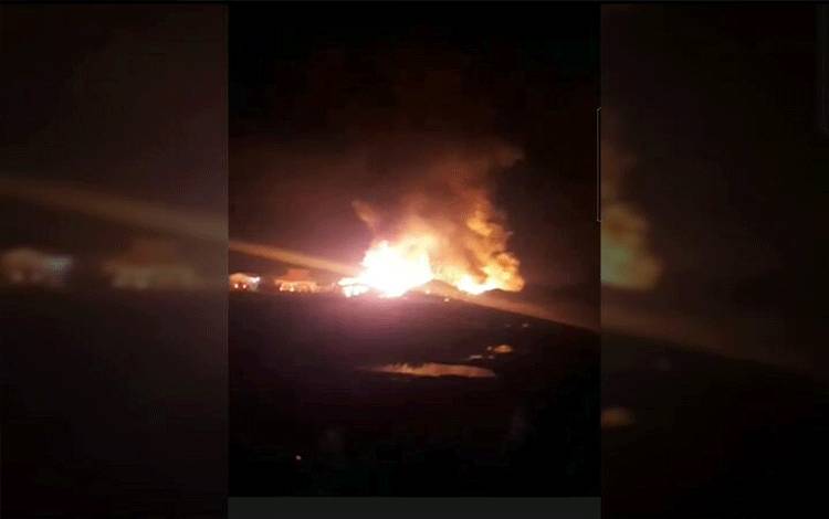 Video Sejumlah Rumah di Kompleks Eks Pasar Tembaga Pangkalan Bun Terbakar?