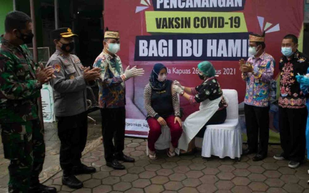 Ibu Hamil di Kapuas Jalani Vaksinasi Covid-19