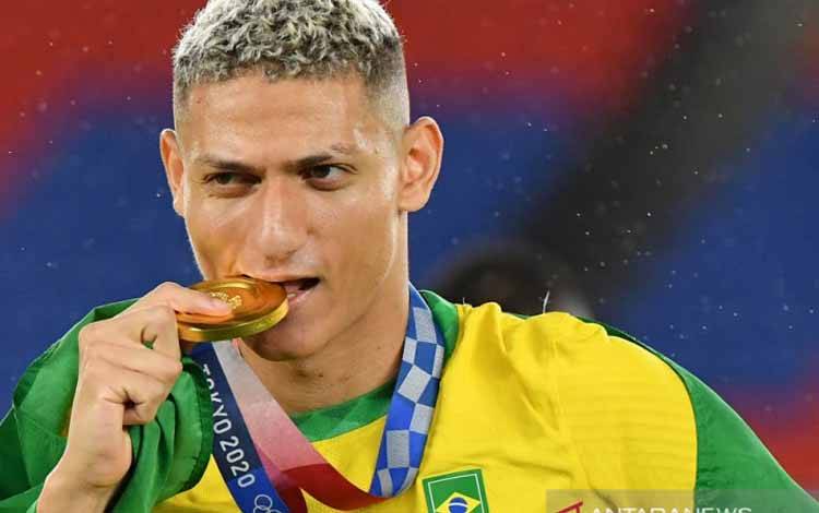 PSG Bidik Richarlison dari Everton Jika Harus Kehilangan Mbappe