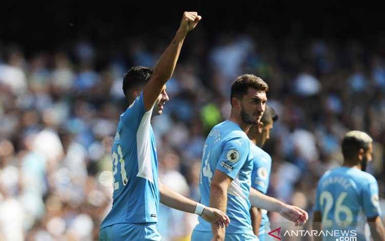 Manchester City Menang Telak 5-0 atas 10 Pemain Arsenal
